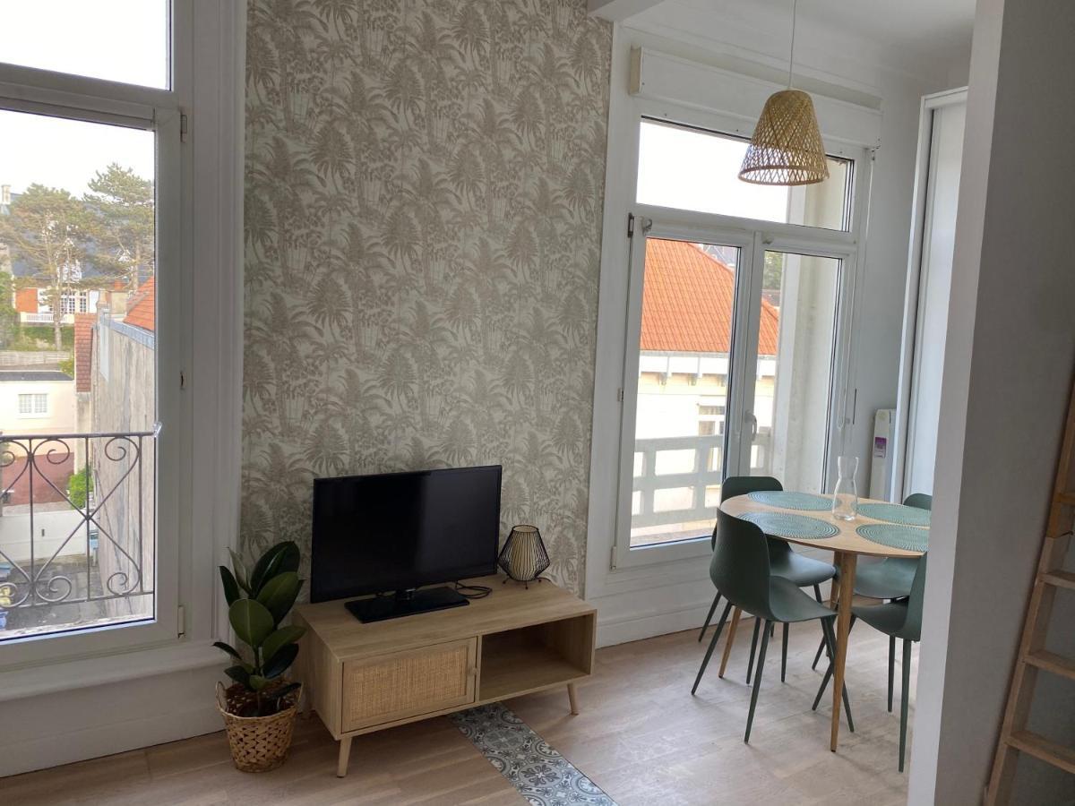 Apartment Centre